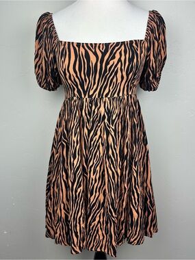 Coco + Jaimeson Tiger Print Puff Sleeve Mini Dress Size Small